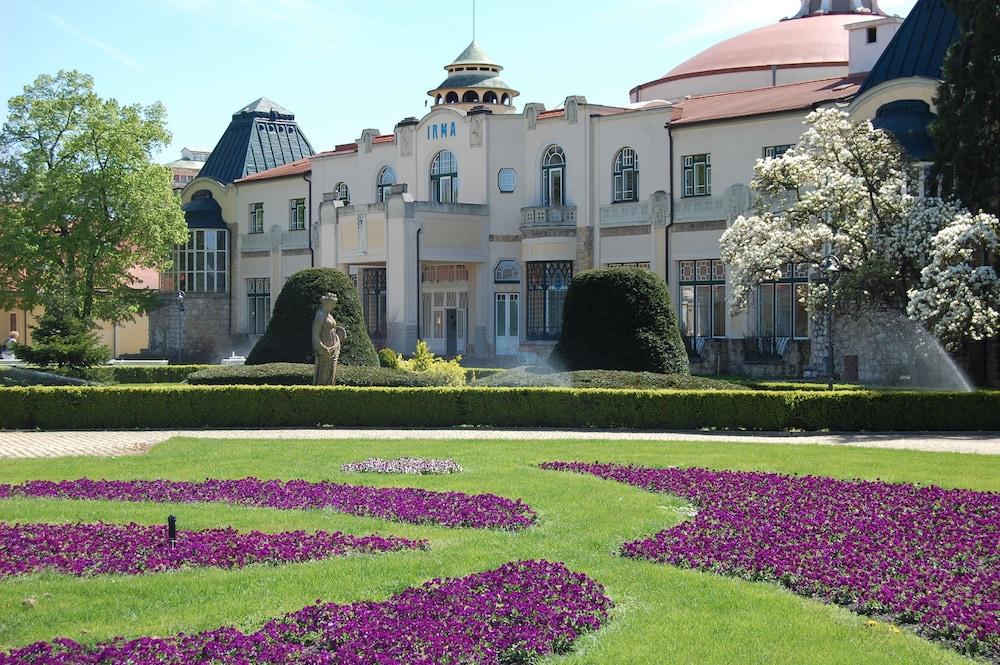 Ensana Thermia Palace Piest'any Exterior foto