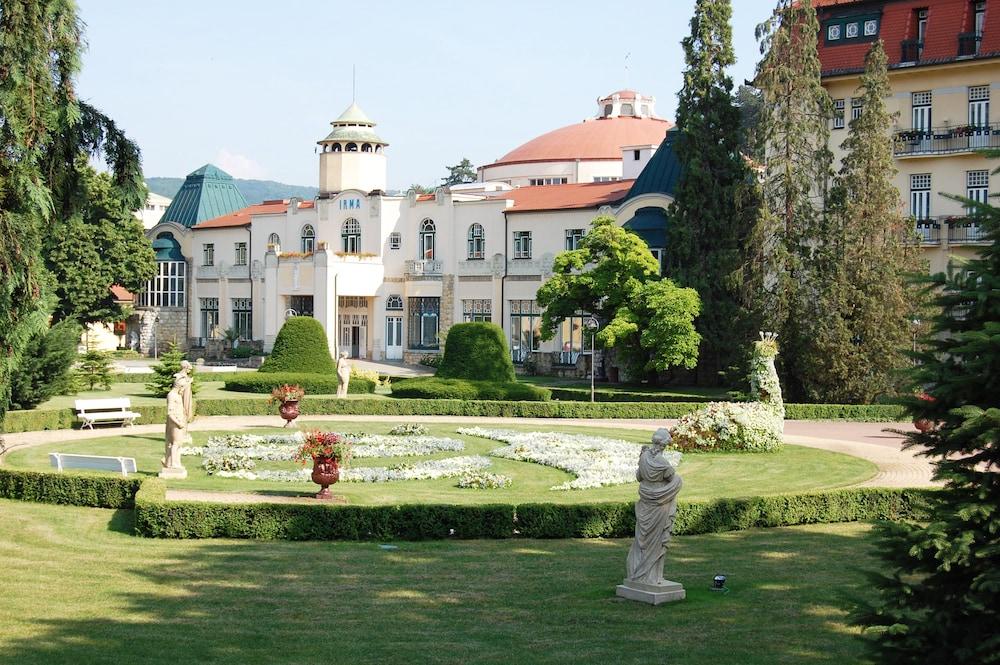 Ensana Thermia Palace Piest'any Exterior foto