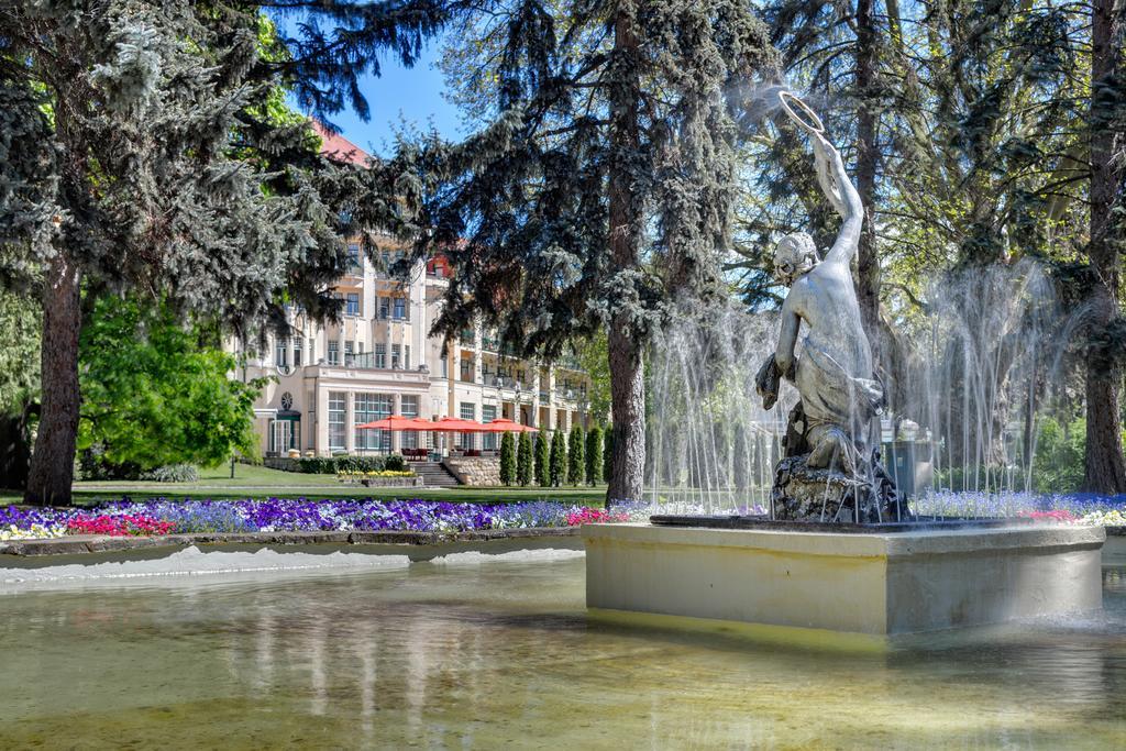 Ensana Thermia Palace Piest'any Exterior foto
